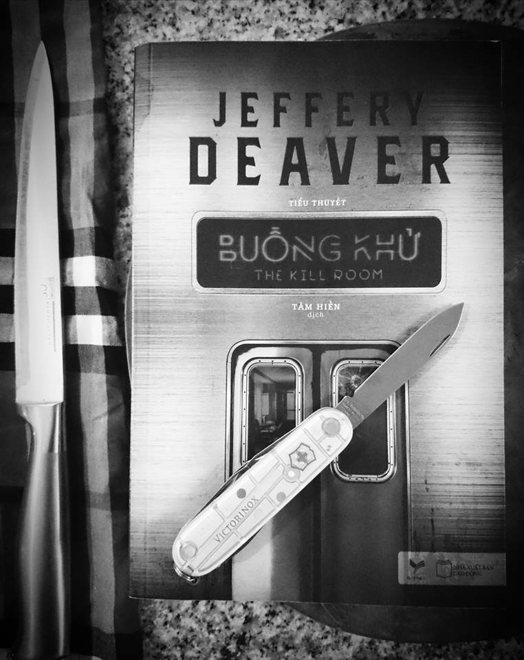 review-buong-khu-jeffery-deaver-va-nhung-bi-mat-chinh-tri-den-toi-alotruyenchu-com-23-2